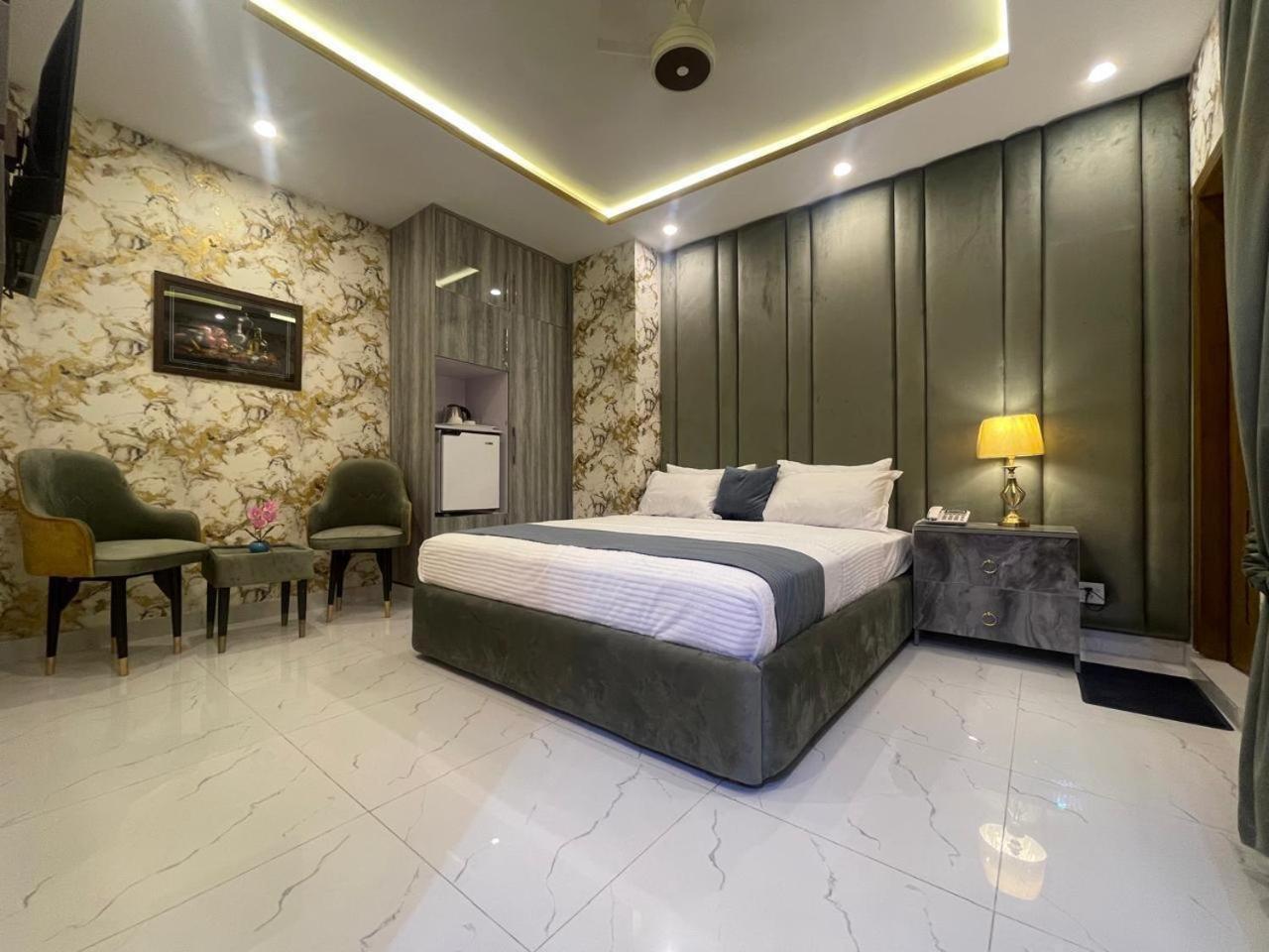 Hotel Croydon International Rawalpindi Buitenkant foto